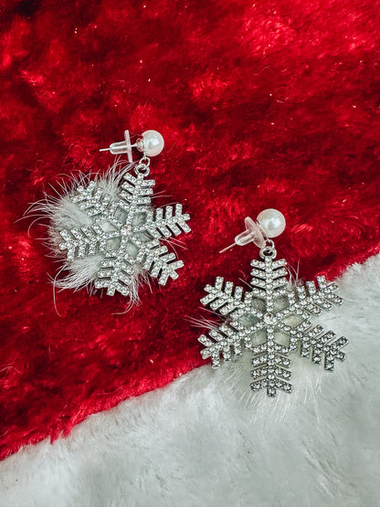 Snowy Snowflake Feather Earrings - Silver - Southern Divas Boutique