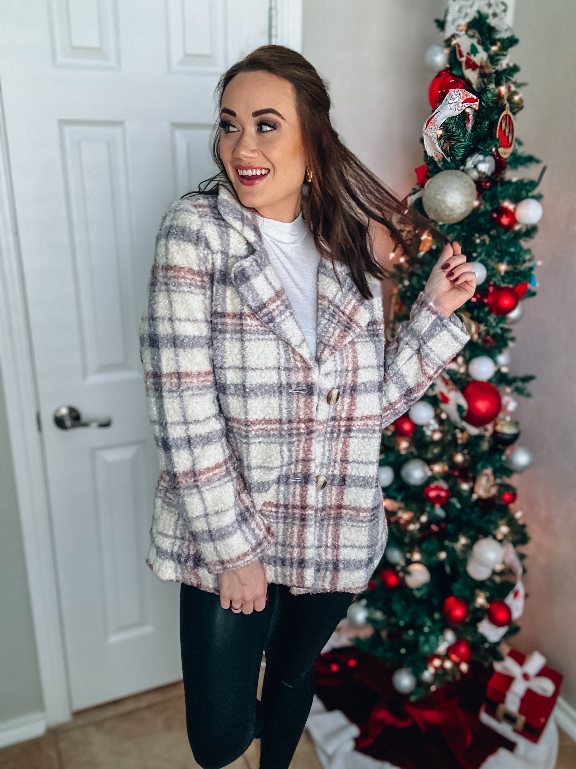 Quick To Cuddle Plaid Jacket - Southern Divas Boutique